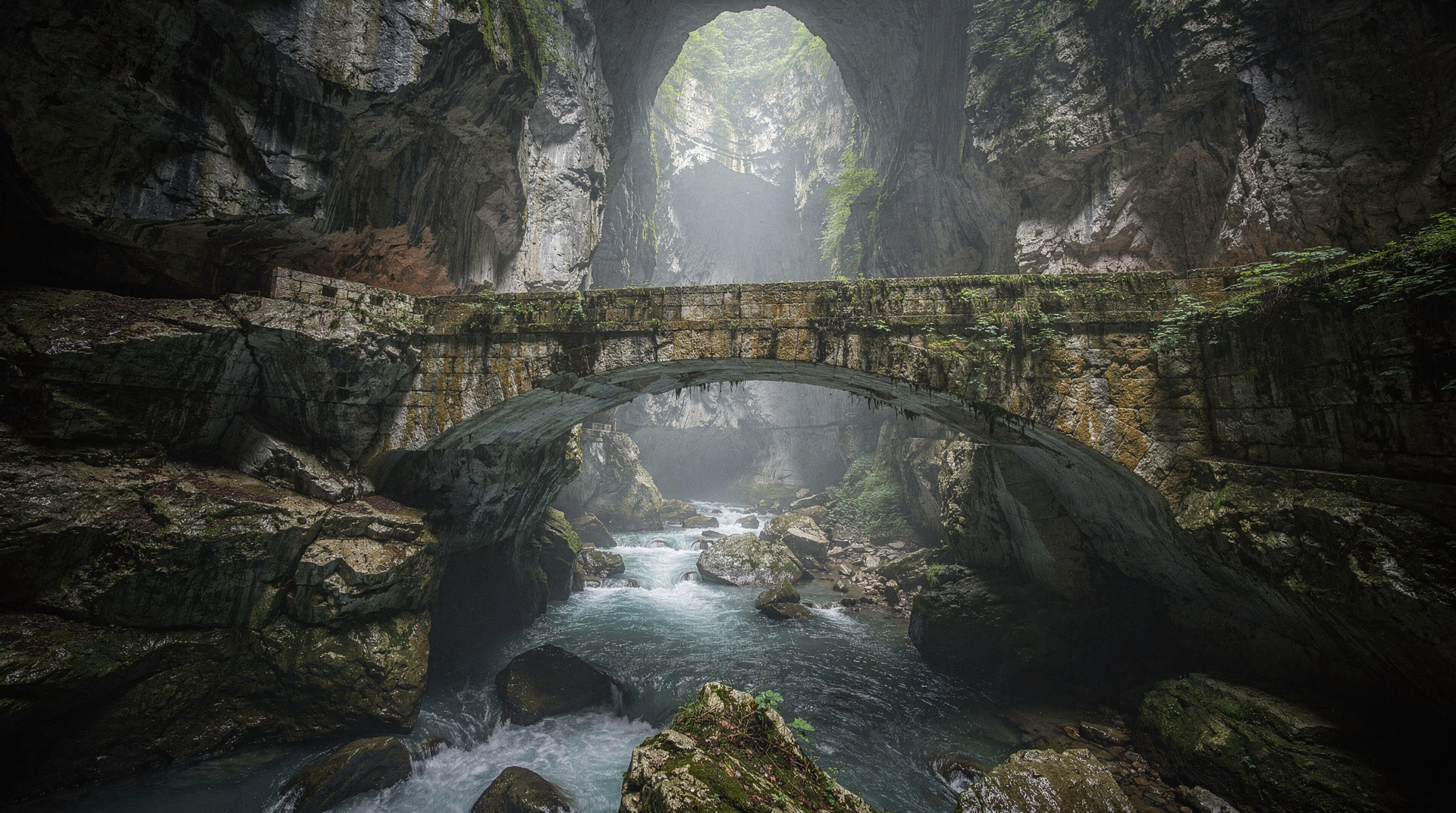 Postojna vs Škocjan : quelle grotte slovène faut-il visiter ?